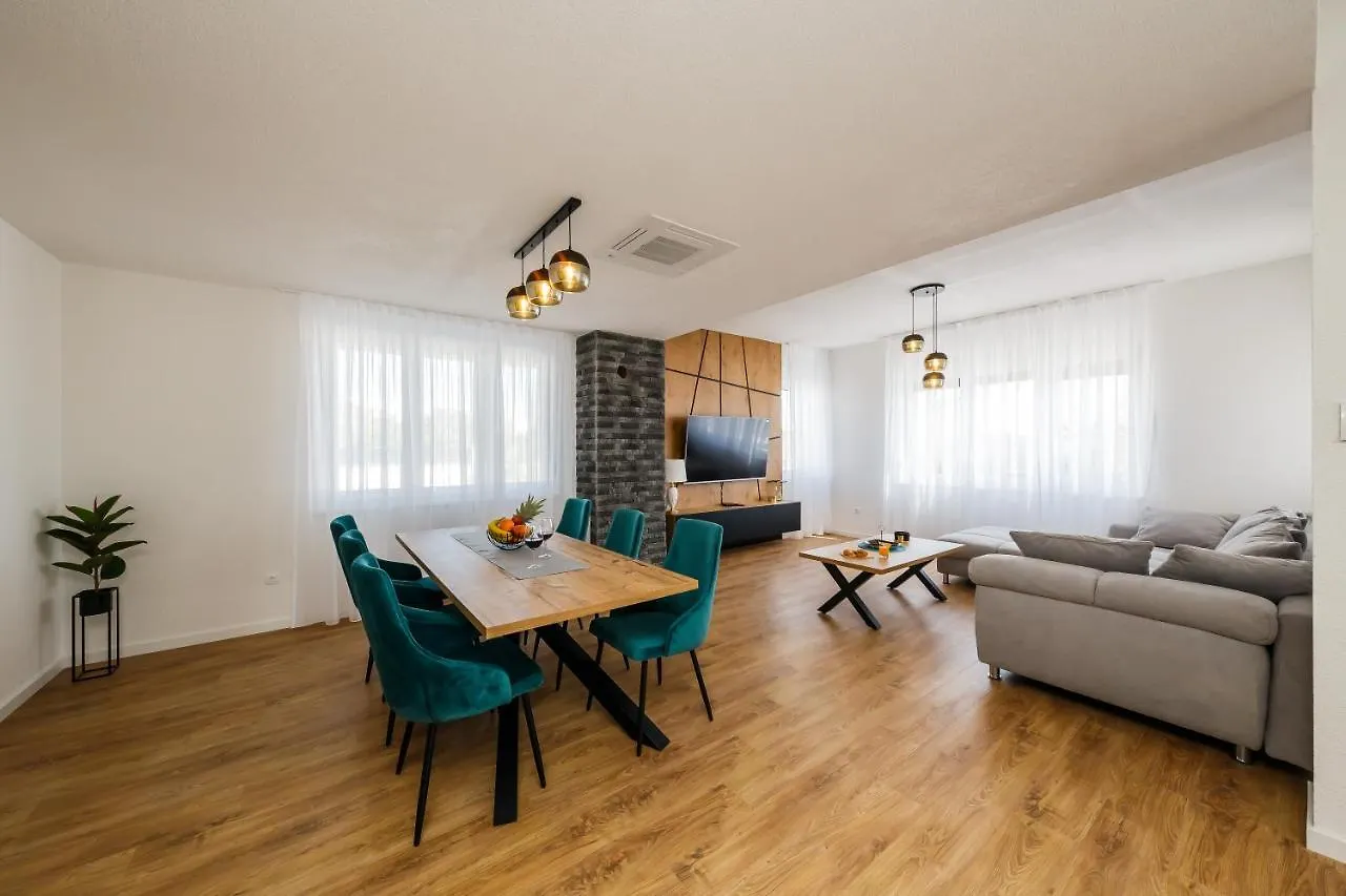 Villa Luka Kastela Croatia
